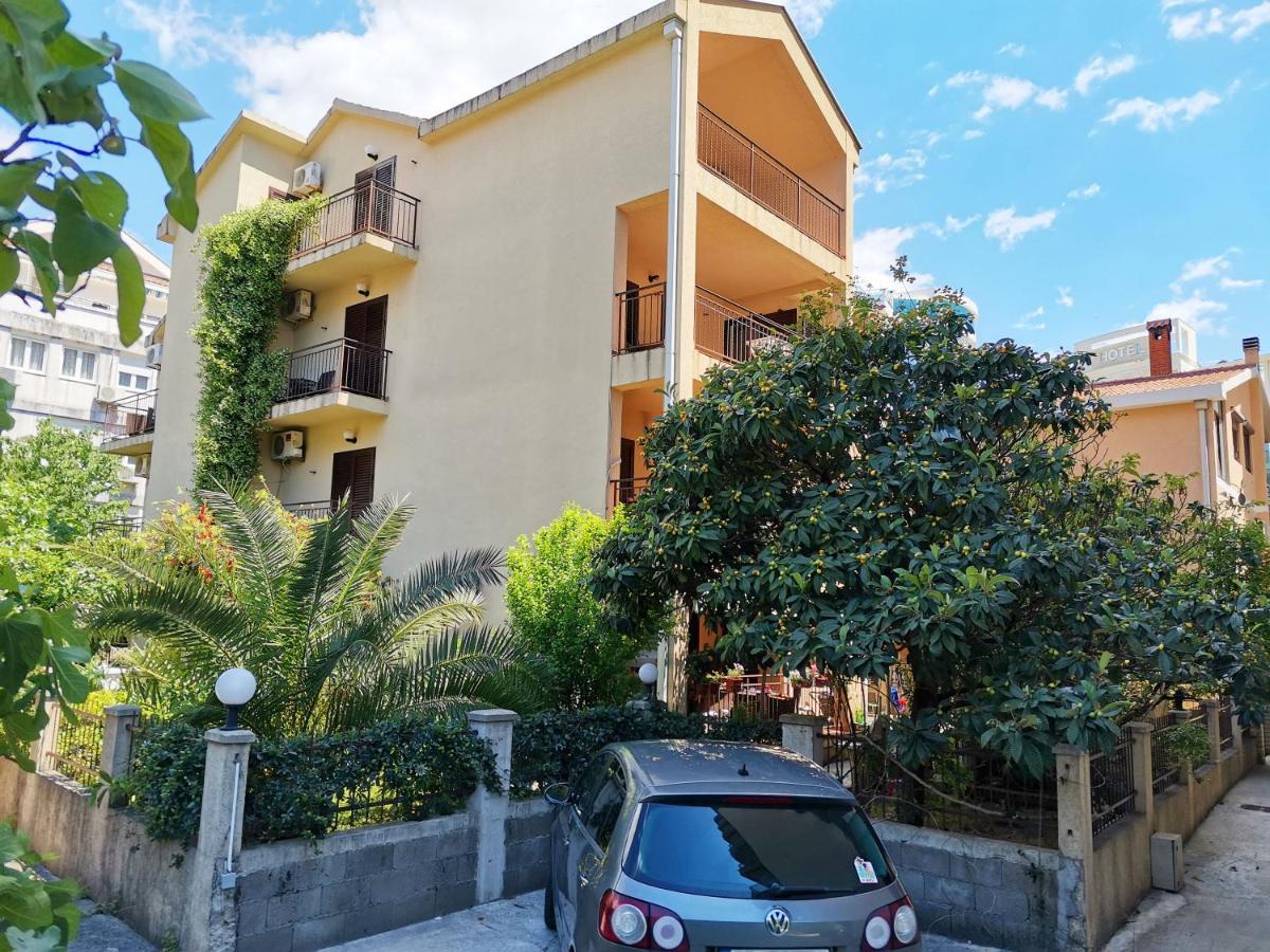 Apartments And Rooms Marija บุดวา ภายนอก รูปภาพ