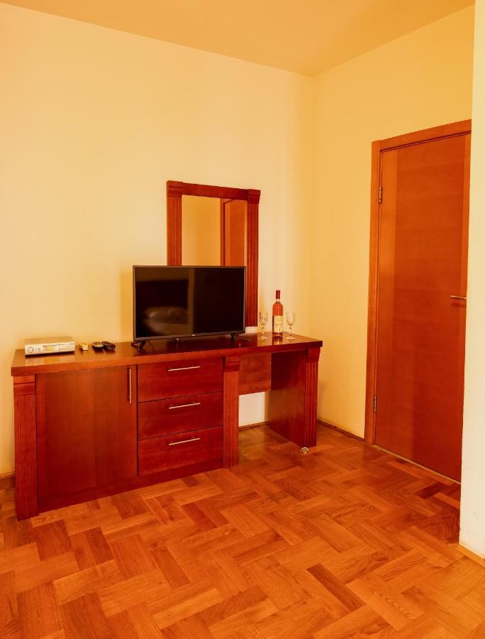 Apartments And Rooms Marija บุดวา ภายนอก รูปภาพ