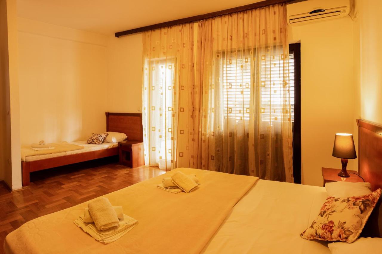 Apartments And Rooms Marija บุดวา ภายนอก รูปภาพ