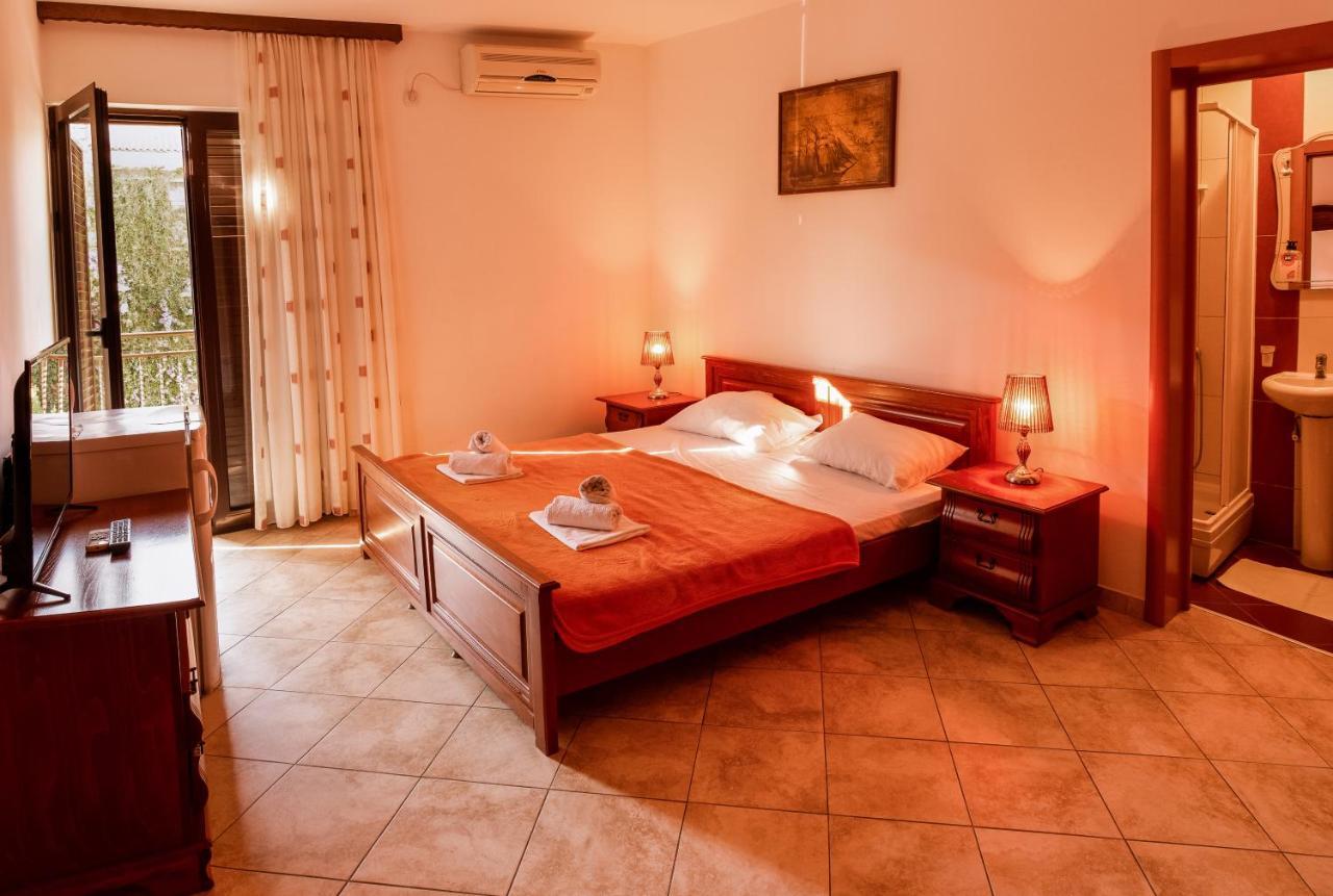 Apartments And Rooms Marija บุดวา ภายนอก รูปภาพ