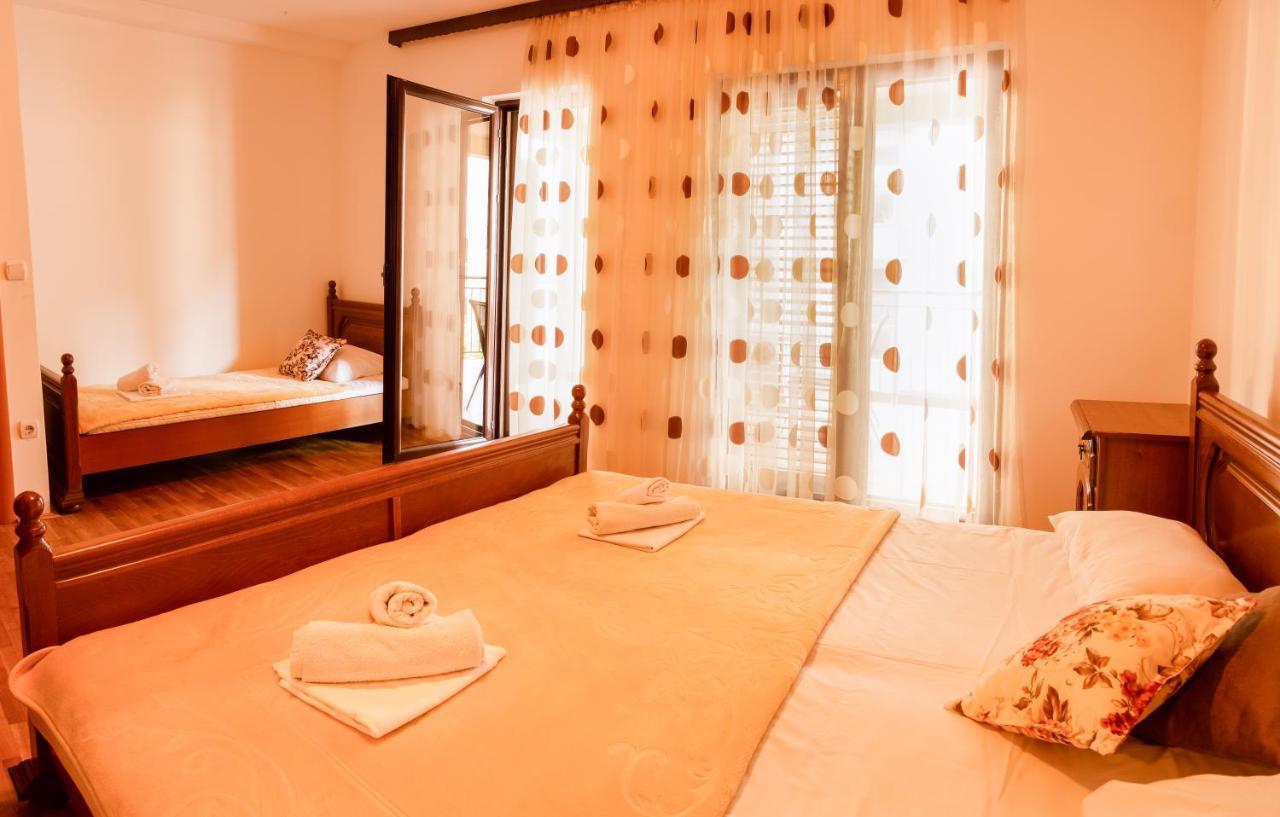 Apartments And Rooms Marija บุดวา ภายนอก รูปภาพ
