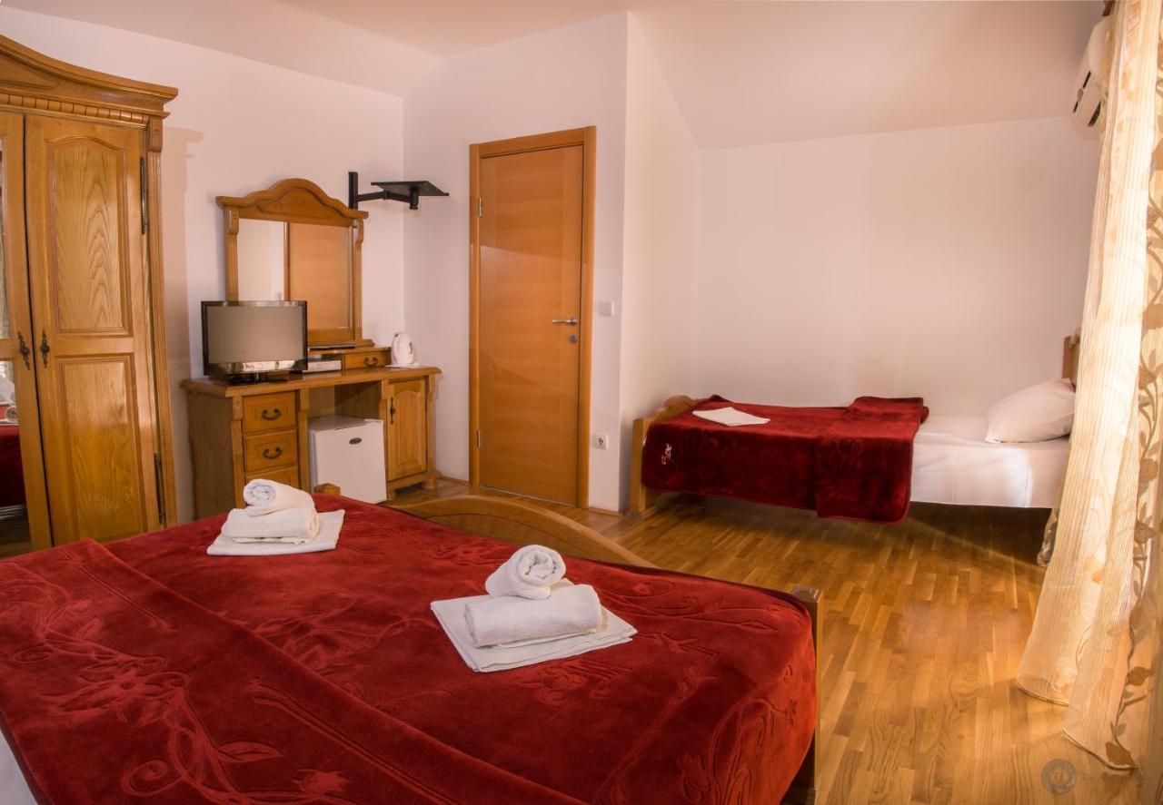 Apartments And Rooms Marija บุดวา ภายนอก รูปภาพ