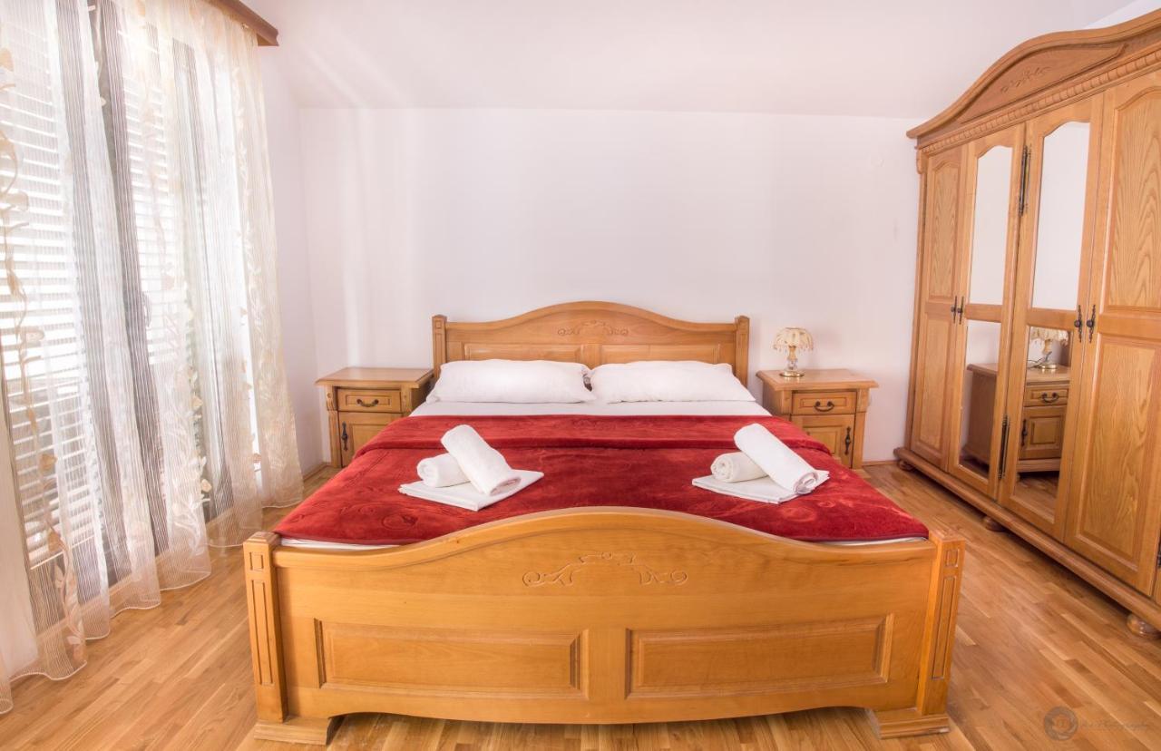 Apartments And Rooms Marija บุดวา ภายนอก รูปภาพ
