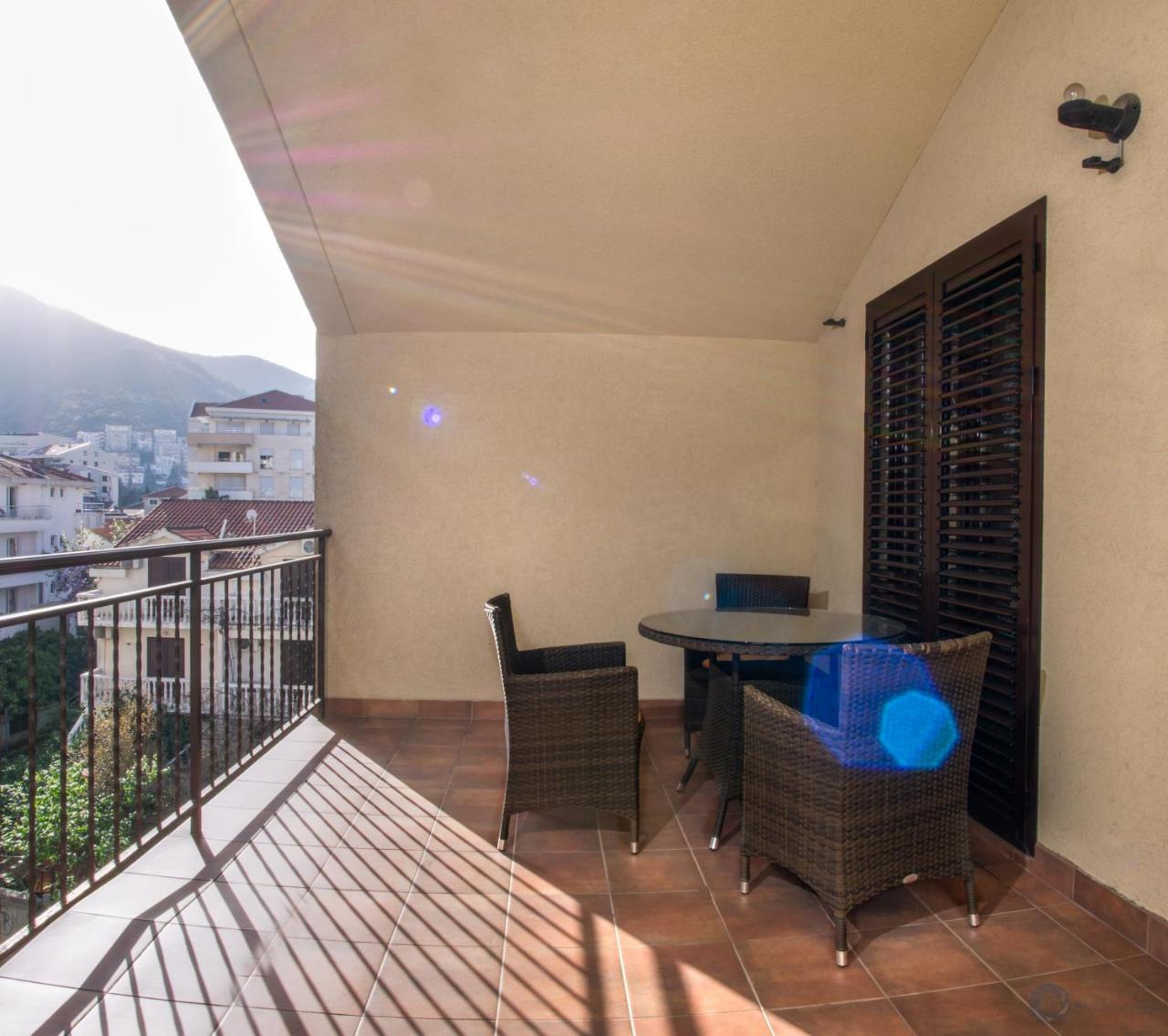 Apartments And Rooms Marija บุดวา ภายนอก รูปภาพ