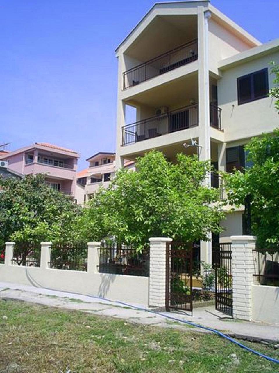Apartments And Rooms Marija บุดวา ภายนอก รูปภาพ